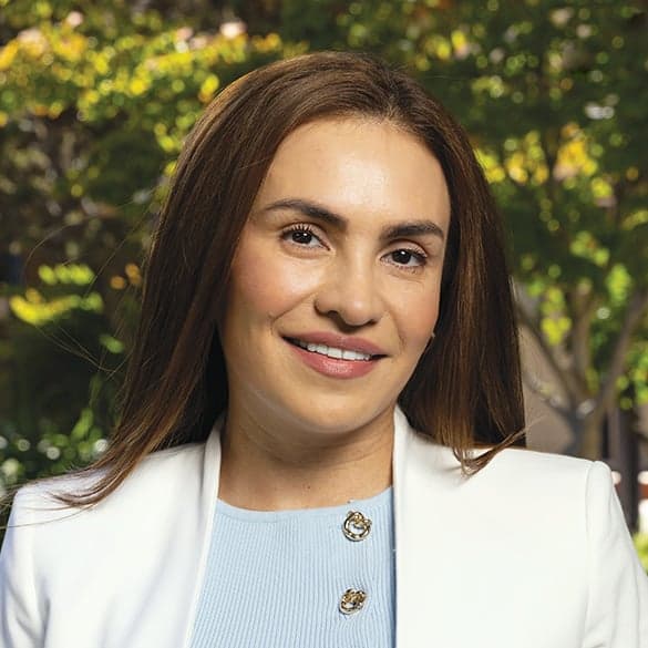 Dr. Larissa Chartrand